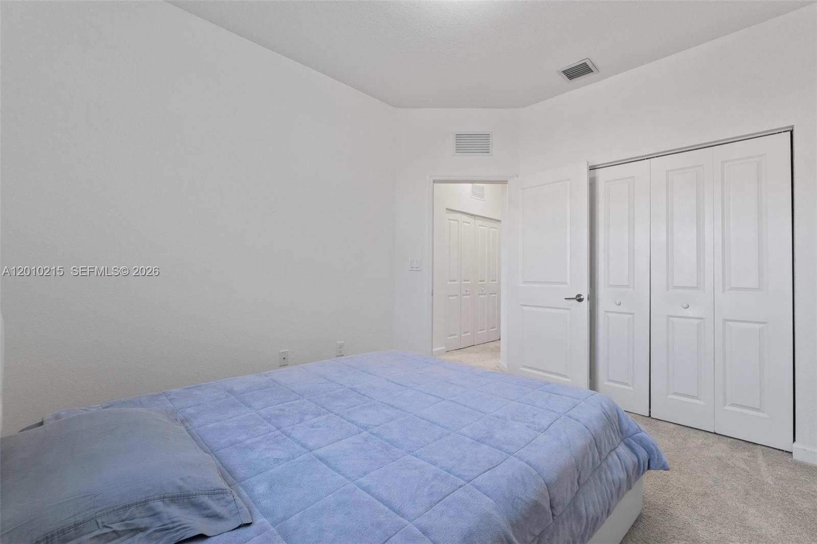 A12010215 Property Photo 32