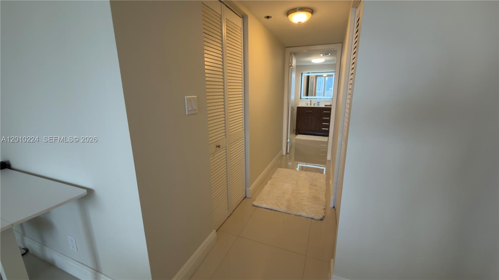 A12010224 Property Photo 17