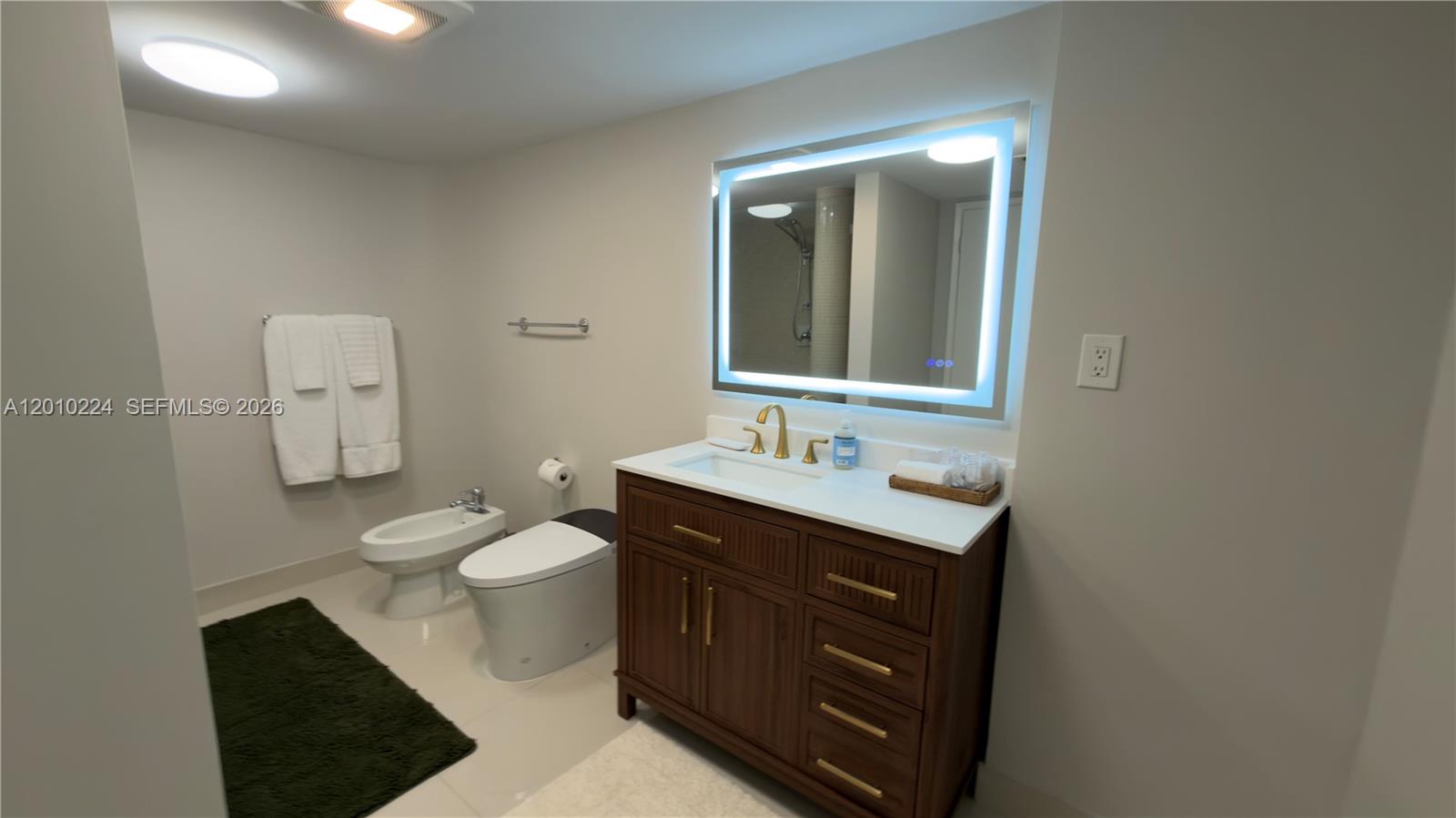 A12010224 Property Photo 18