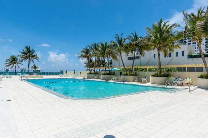 2501 S Ocean Drive 637 Property Photo 2