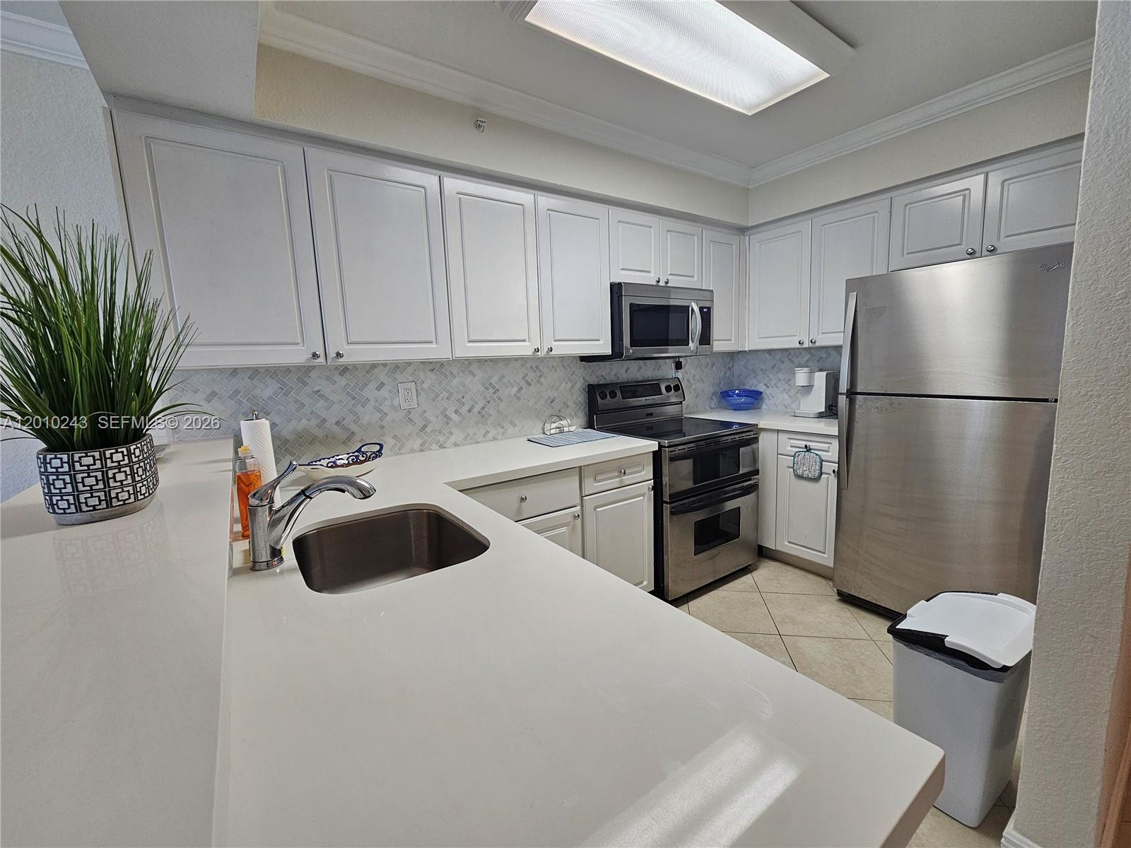 2501 S Ocean Drive 637 Property Photo 7
