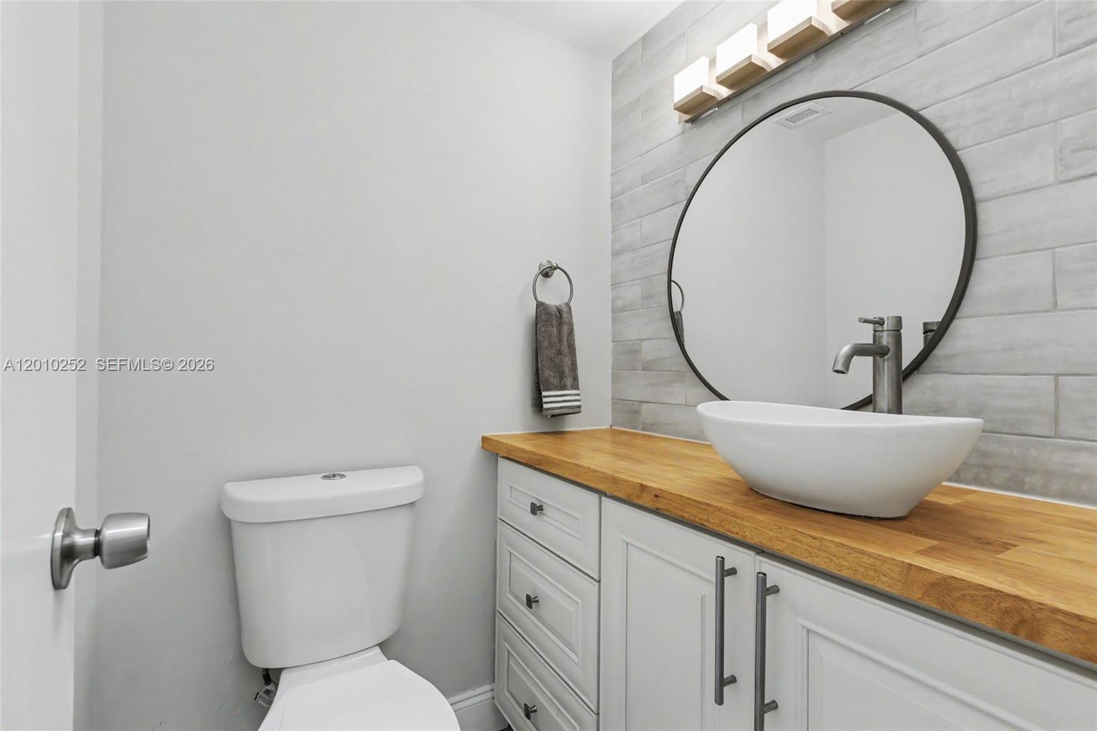 500 Bayview Drive 727 Property Photo 10
