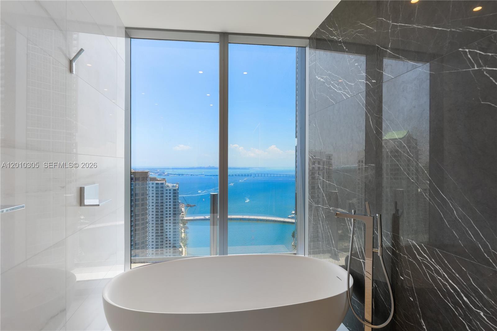 300 Biscayne Blvd Way 3503c Property Photo 33
