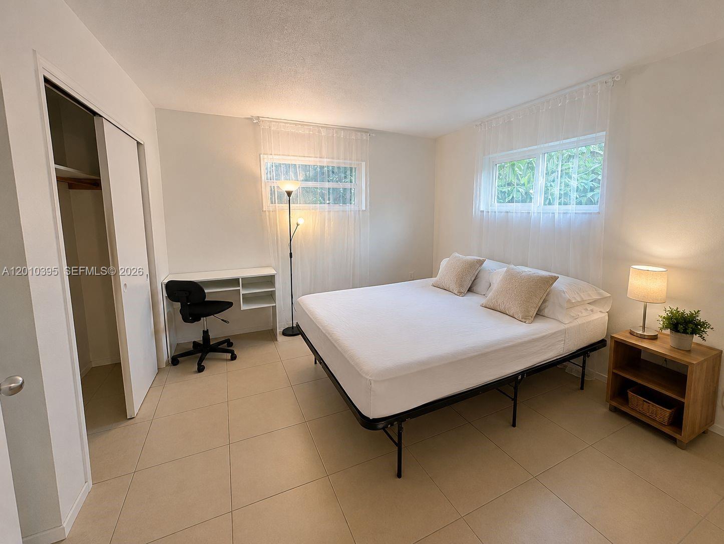 2620 Sw 51st Street Property Photo 8