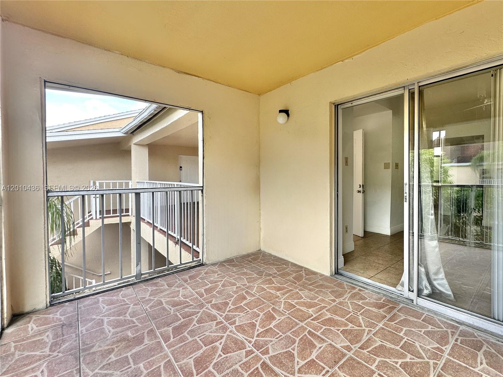 15300 SW 106th Terrace 506 Property Photo 1
