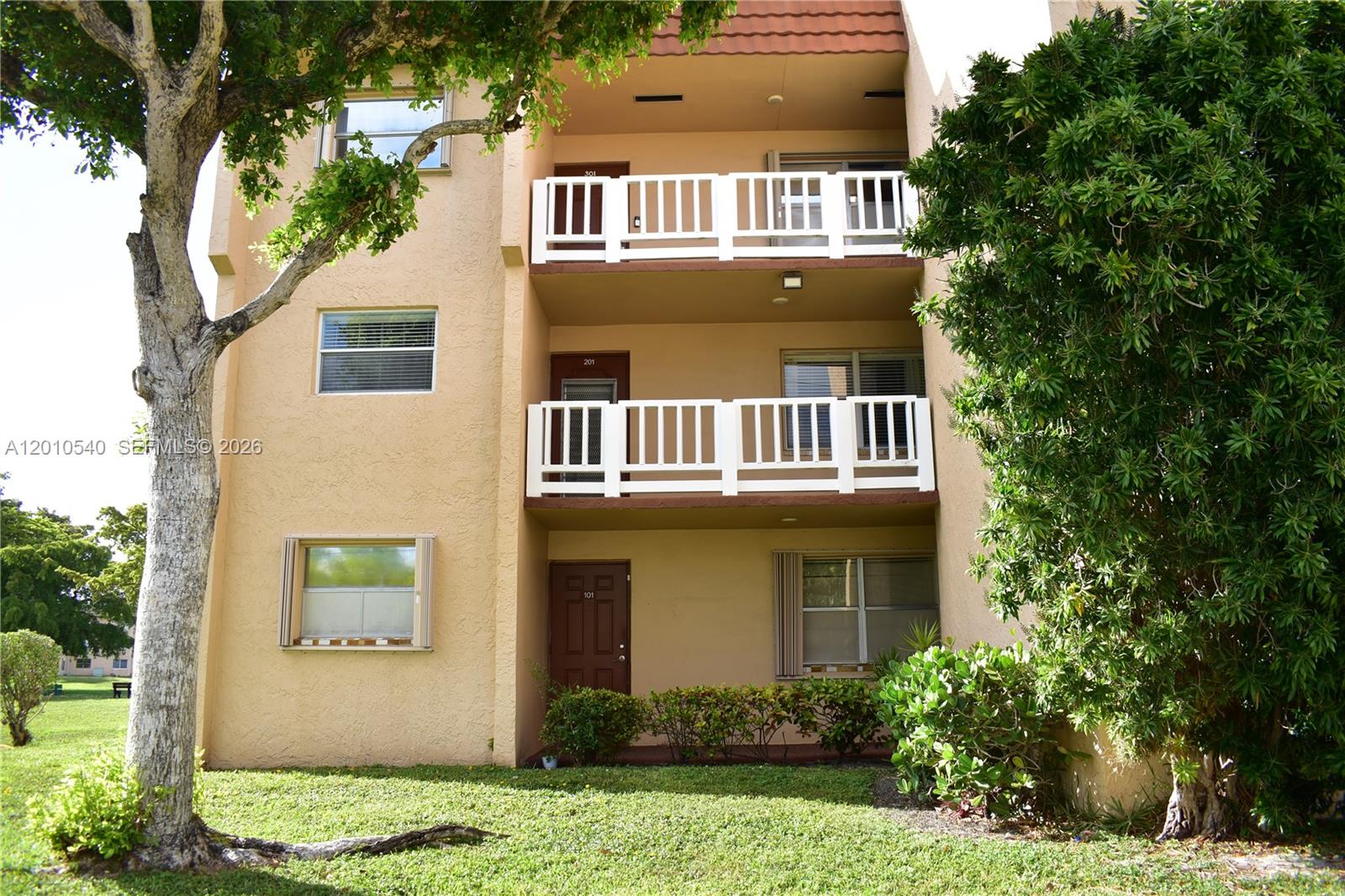 9321 Sunrise Lakes Boulevard 201
