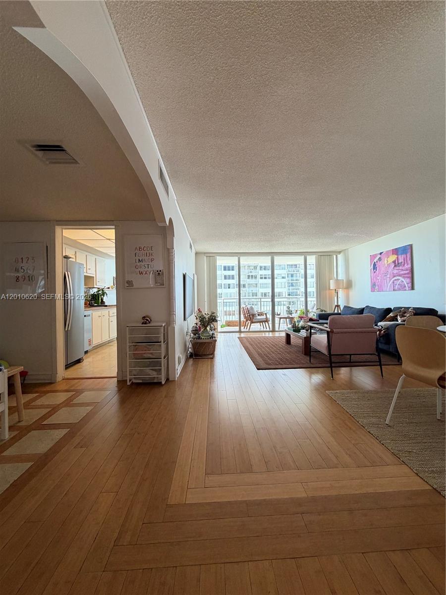 18061 Biscayne Boulevard 601 Property Photo 2