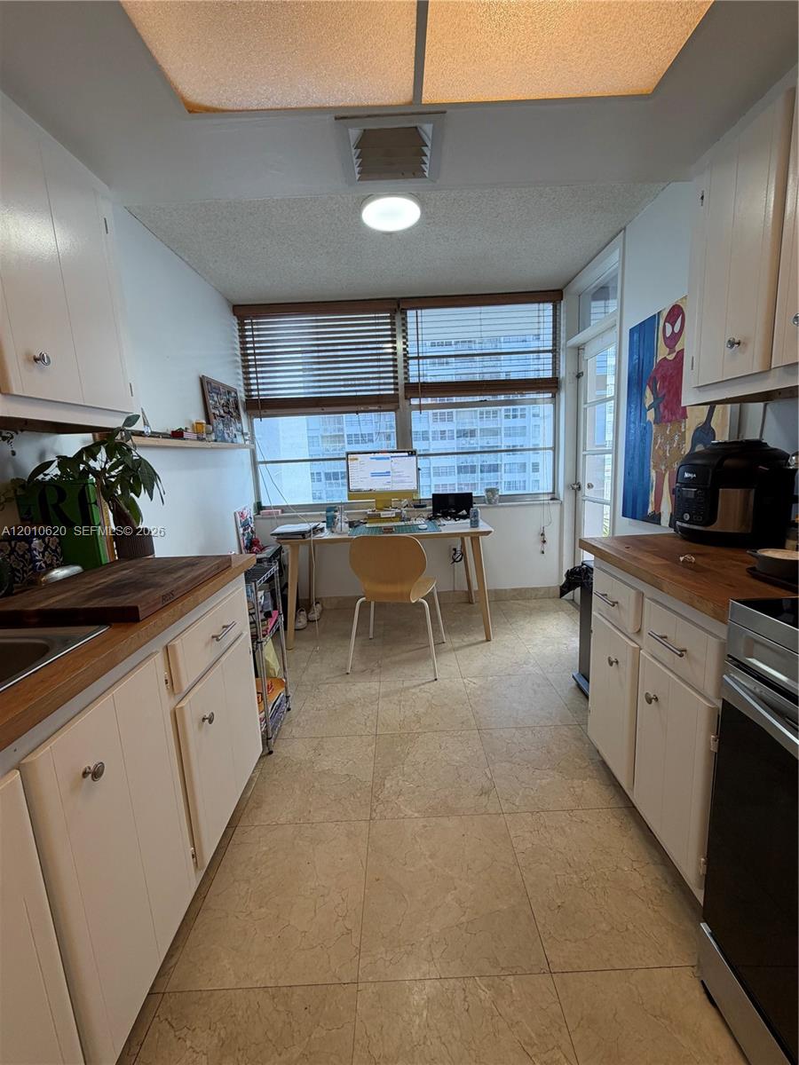 18061 Biscayne Boulevard 601 Property Photo 16