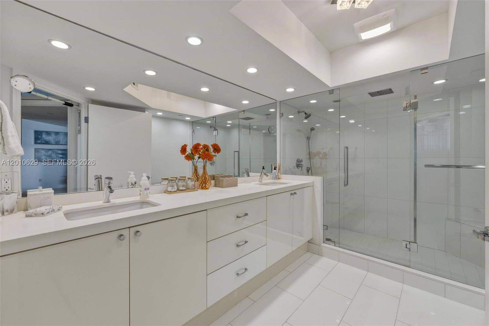 A12010629 Property Photo 14