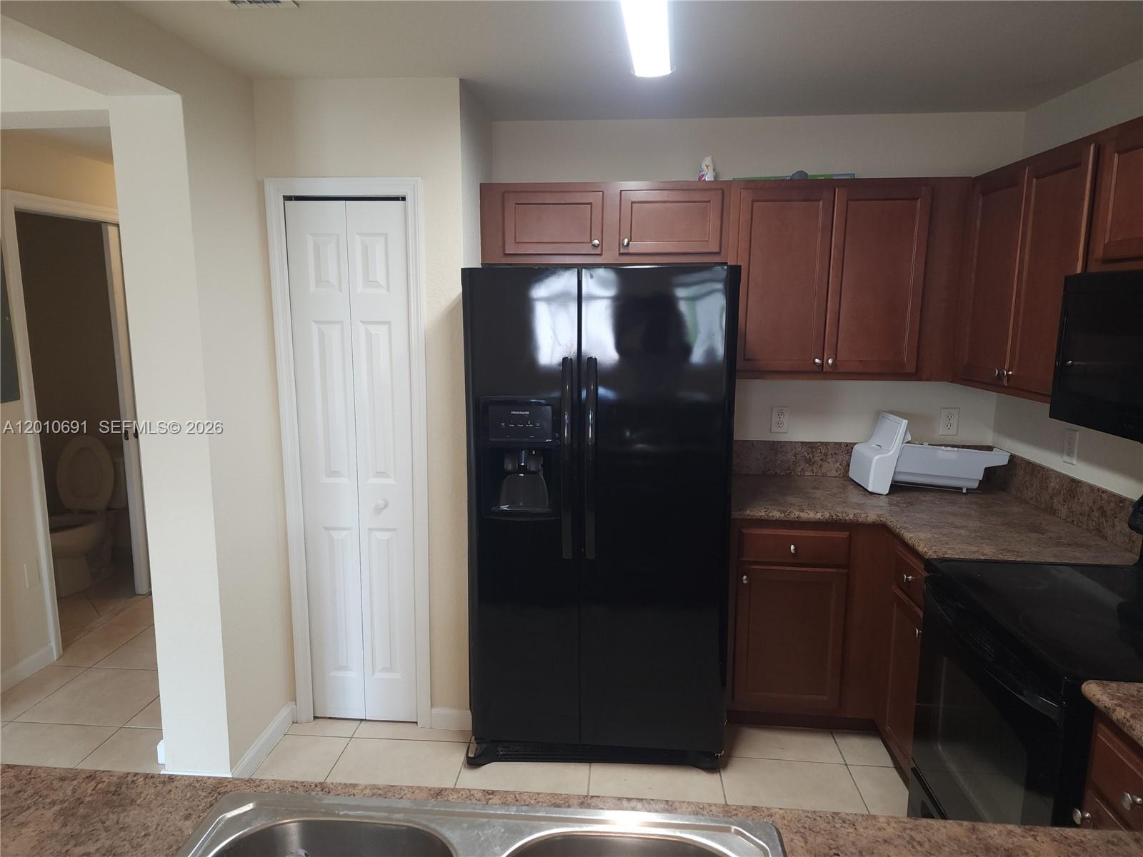 A12010691 Property Photo 4