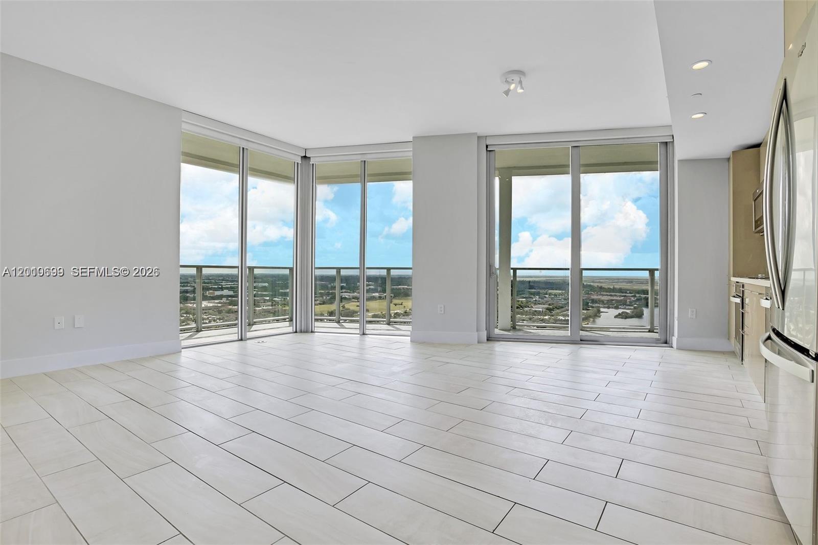 2000 Metropica Way 2204 Property Photo 2