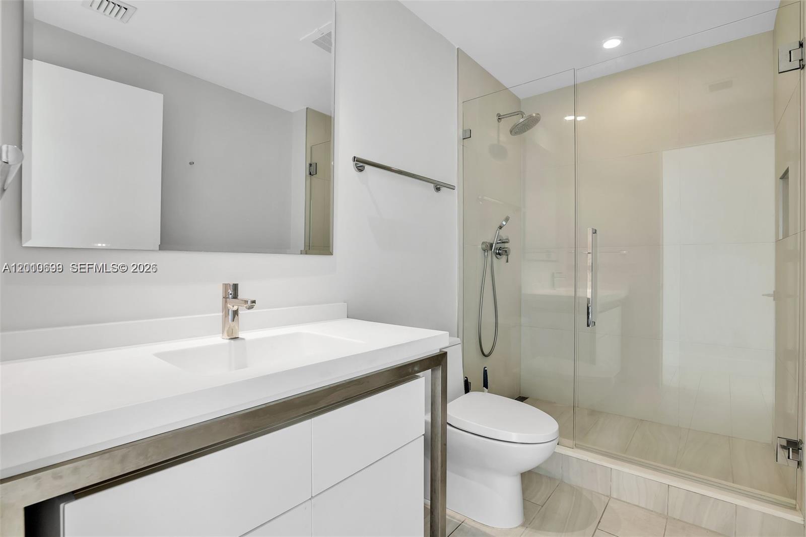 2000 Metropica Way 2204 Property Photo 7