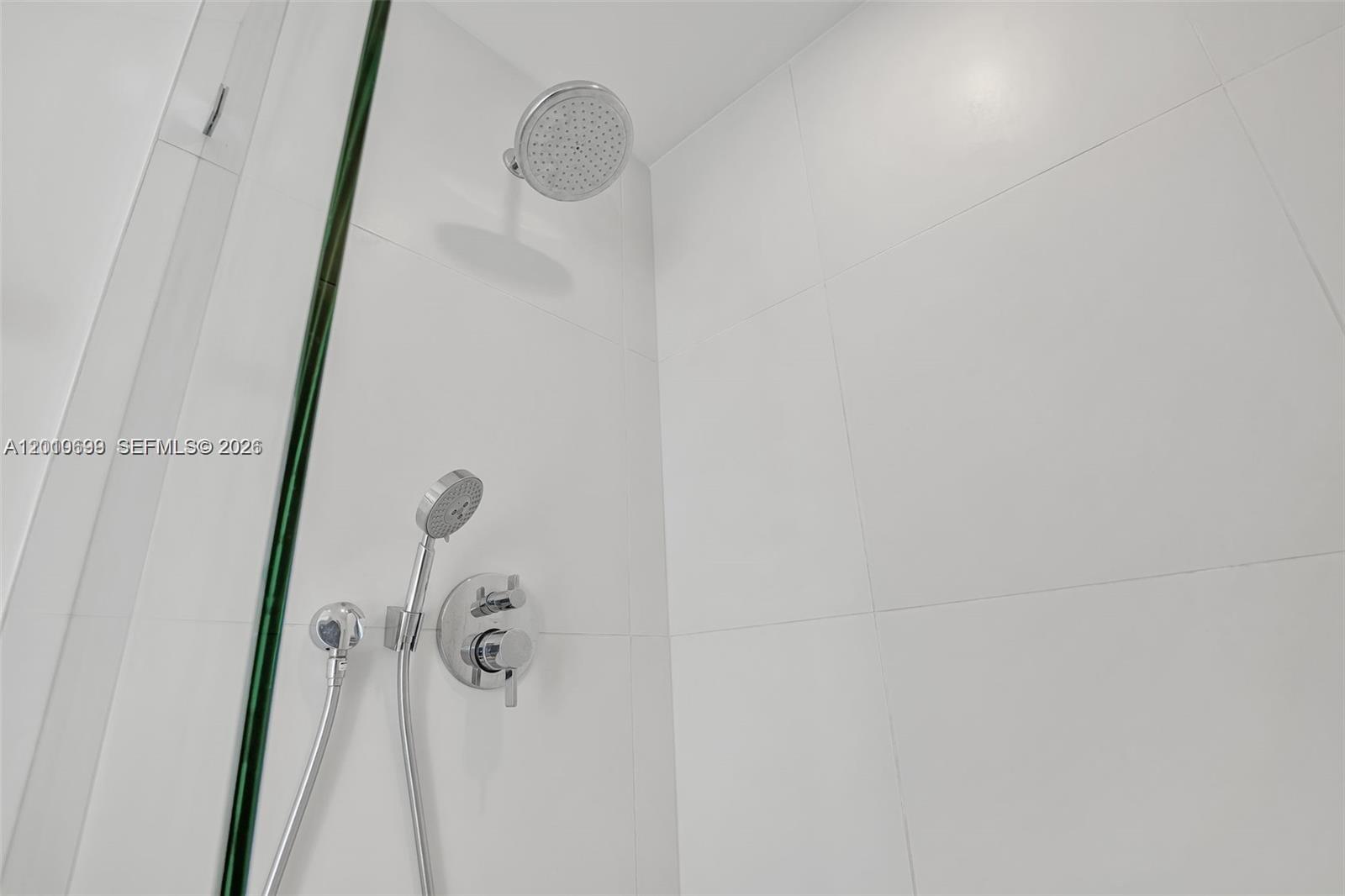 2000 Metropica Way 2204 Property Photo 8