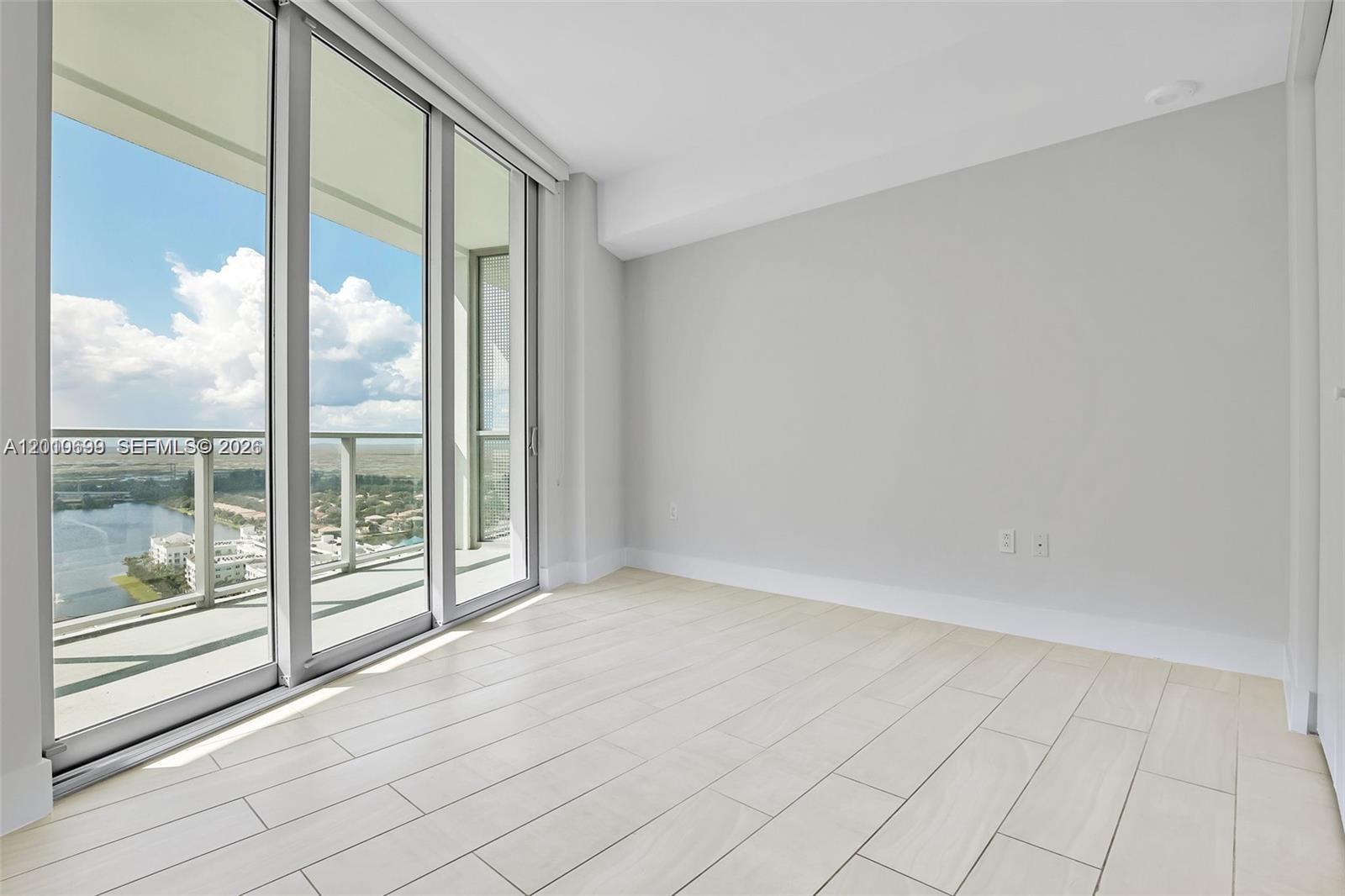 2000 Metropica Way 2204 Property Photo 9