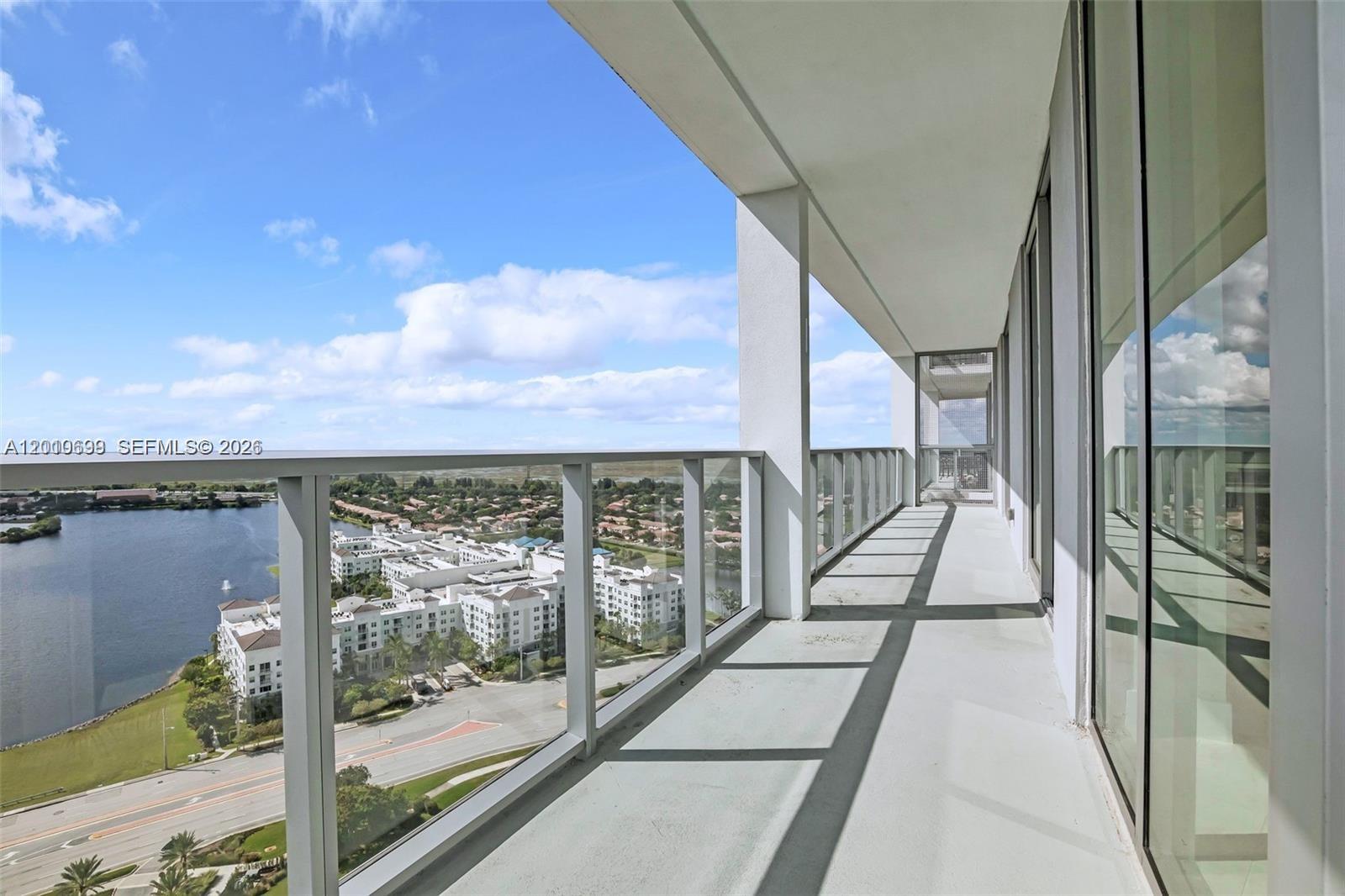 2000 Metropica Way 2204 Property Photo 14