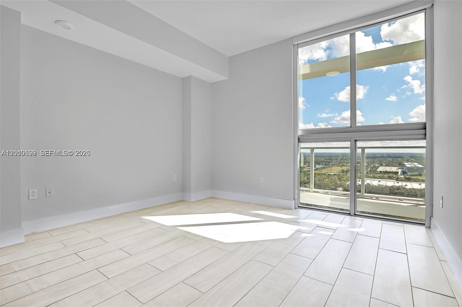 2000 Metropica Way 2204 Property Photo 18