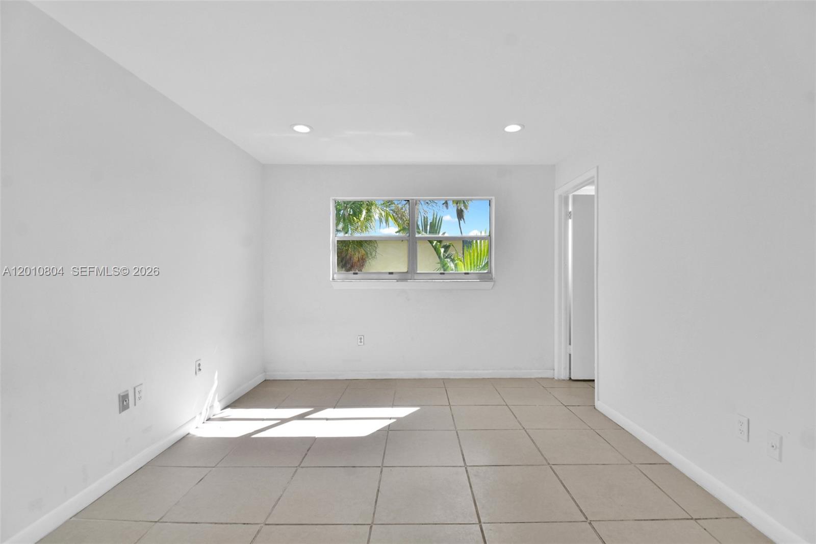 618 Euclid Avenue 303 Property Photo 7