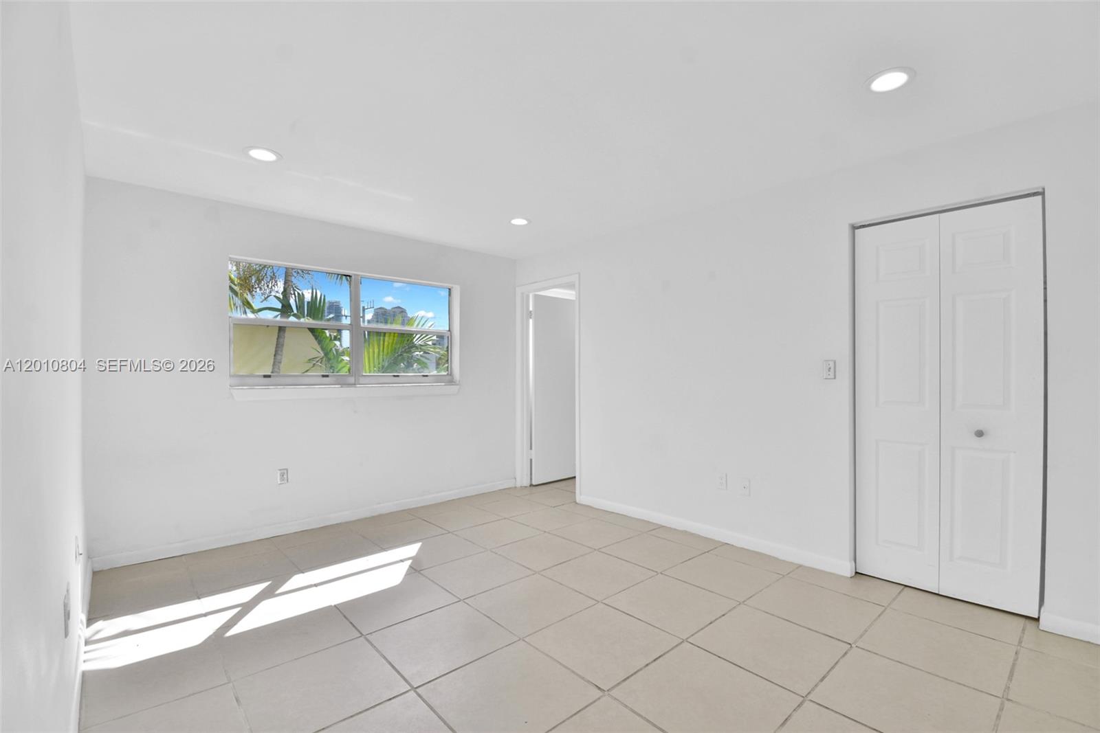 618 Euclid Avenue 303 Property Photo 8
