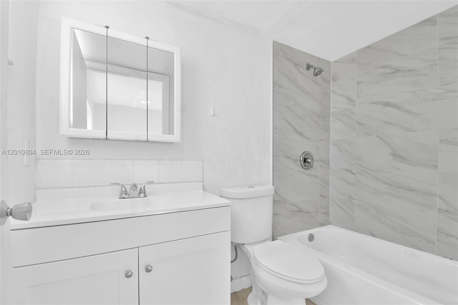 618 Euclid Avenue 303 Property Photo 9
