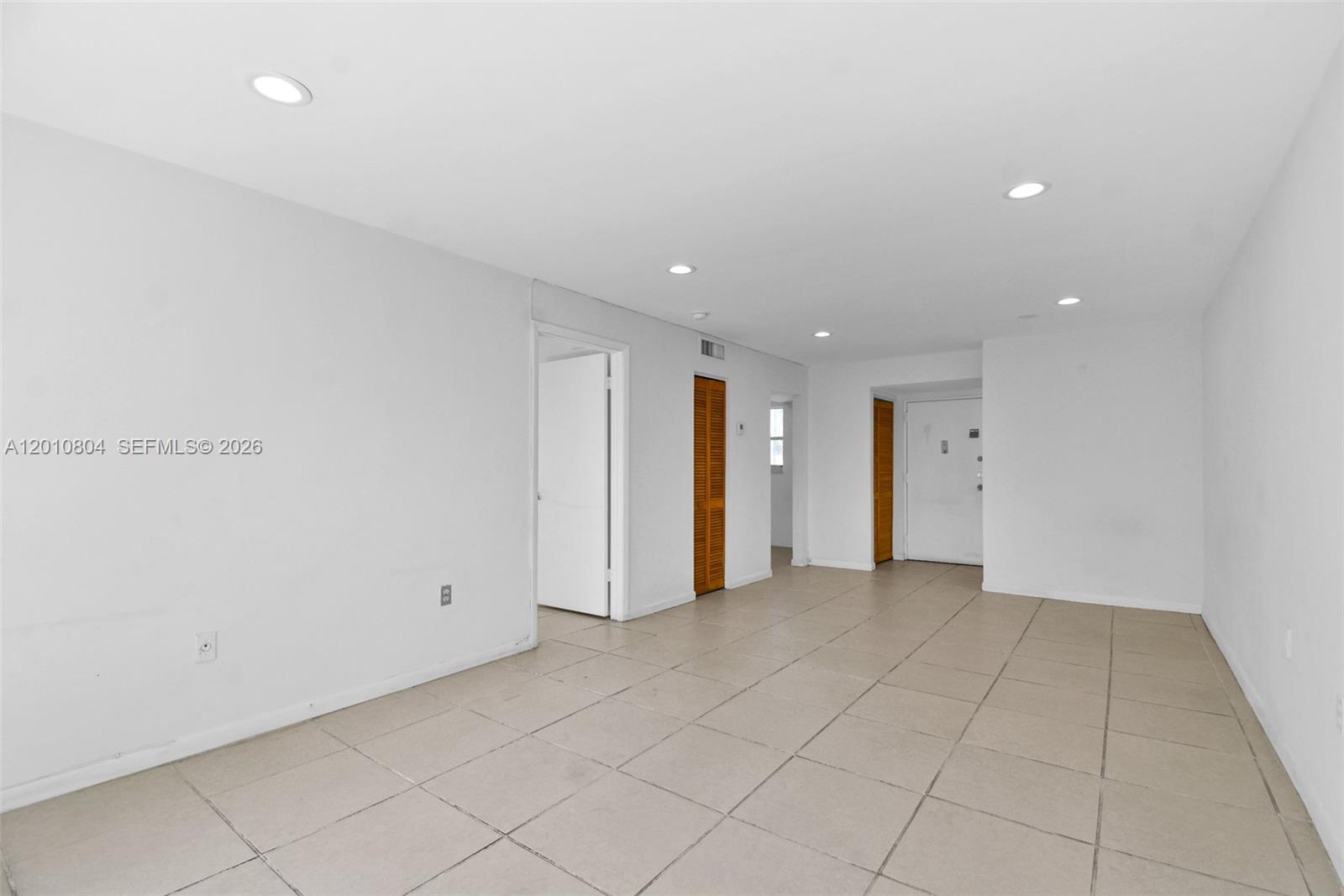 618 Euclid Avenue 303 Property Photo 15