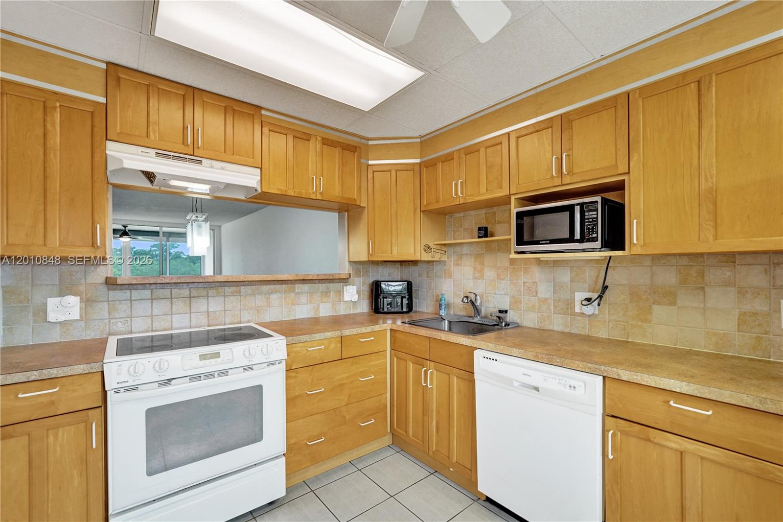 575 Oaks Lane 508 Property Photo 11