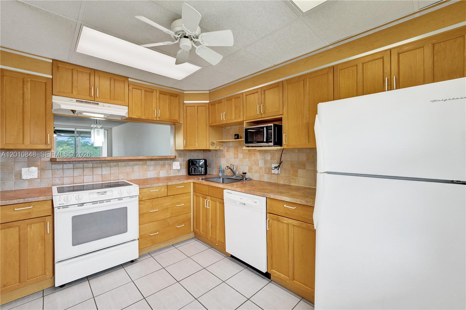 575 Oaks Lane 508 Property Photo 12