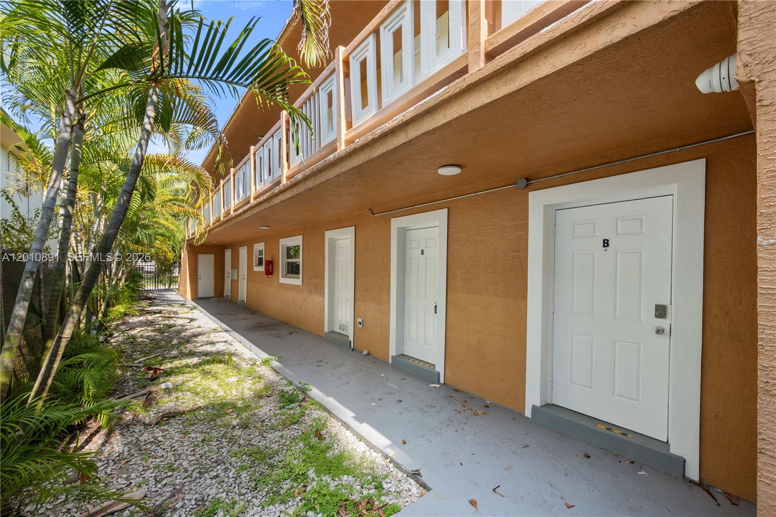 608 Sw 16th Avenue Property Photo 2