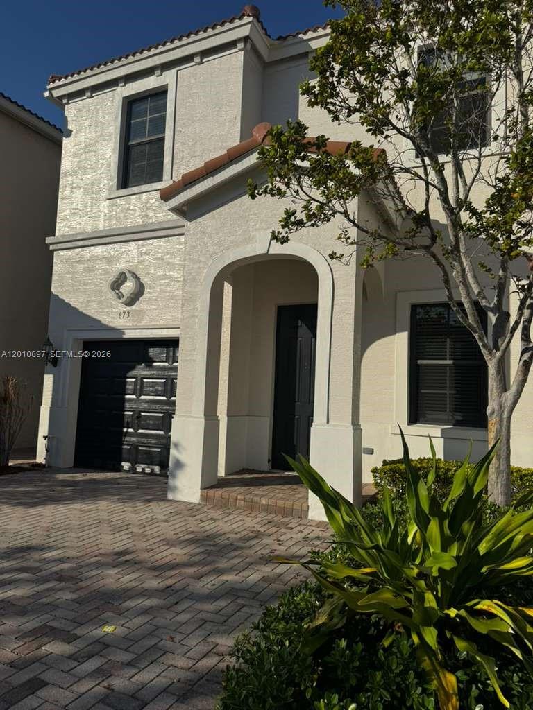 A12010897 Property Photo 2