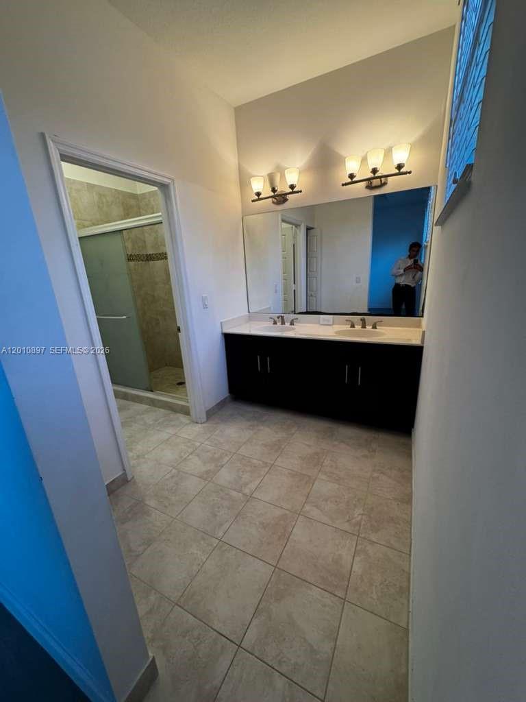 A12010897 Property Photo 11