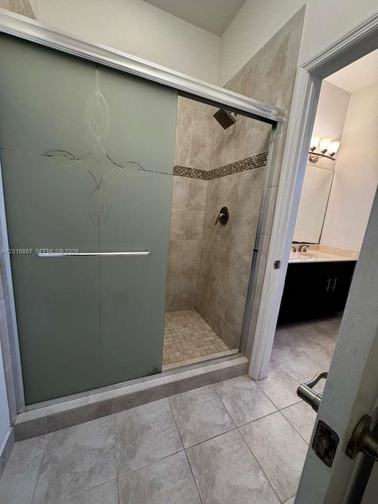 A12010897 Property Photo 12