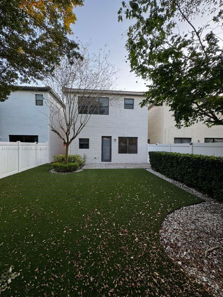 A12010897 Property Photo 19