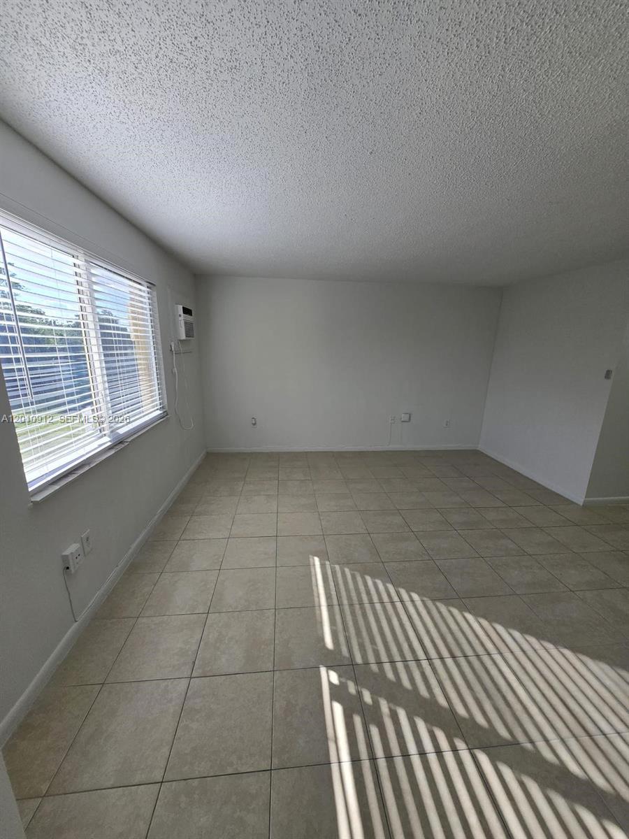 6980 Nw 186th Street 3-227a Property Photo 8