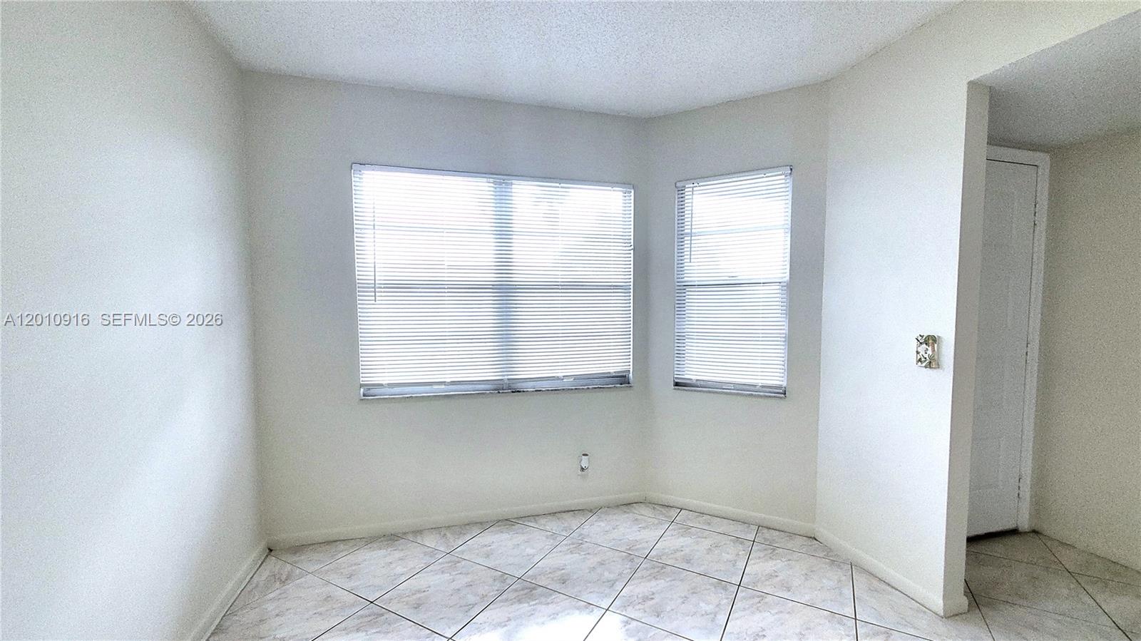 901 Sw 128th Avenue 311e Property Photo 5