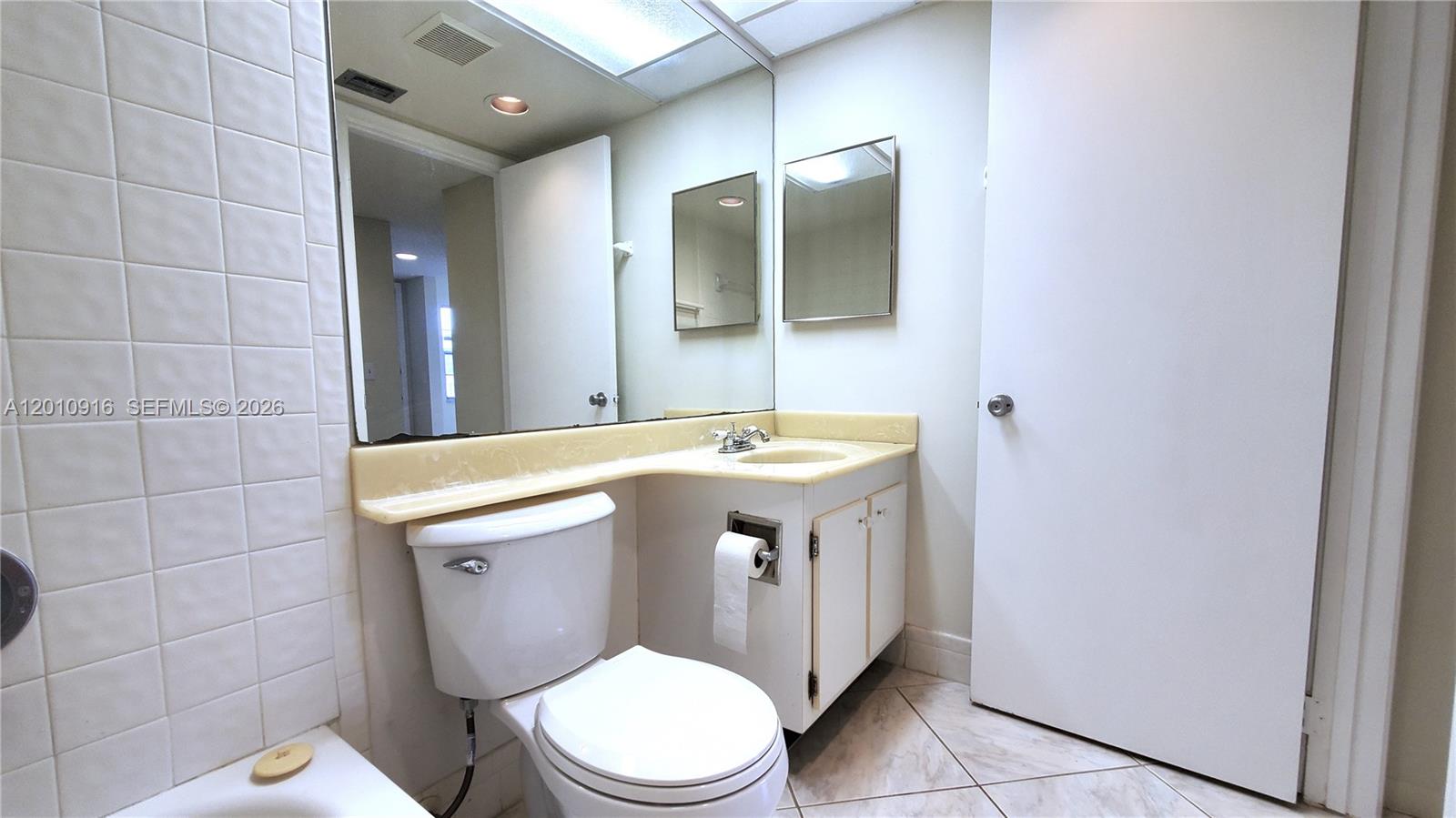 901 Sw 128th Avenue 311e Property Photo 24