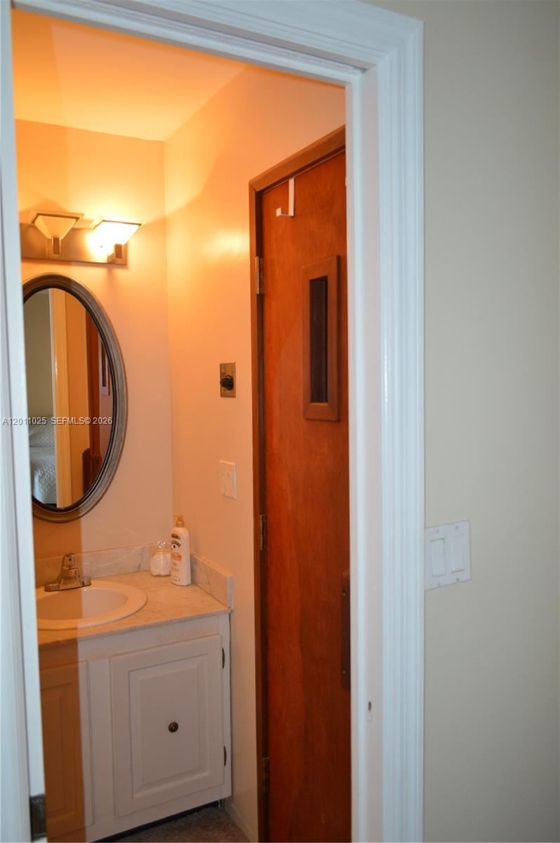3932 Estepona Avenue 7d5 Property Photo 25