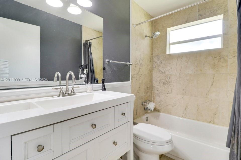 19049 Se Robert Drive Property Photo 25