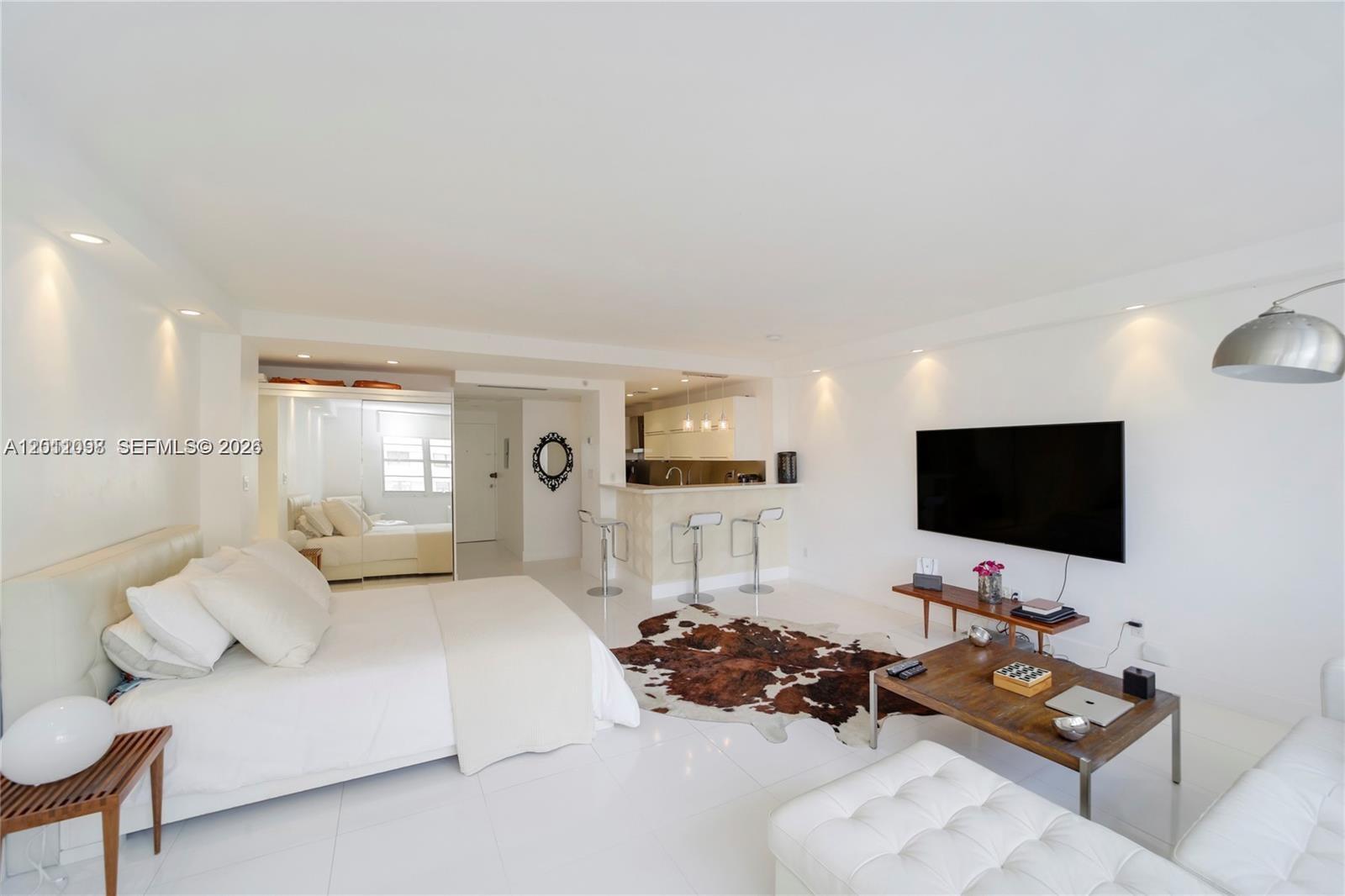 100 Lincoln Road 605 Property Photo 6