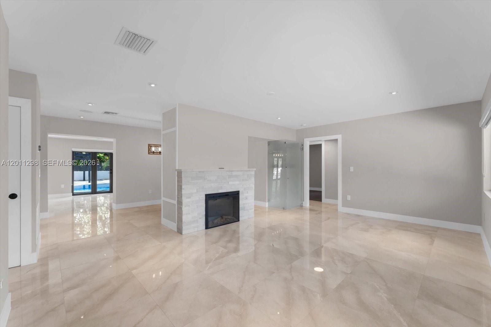29 Ne 95th Street Property Photo 4