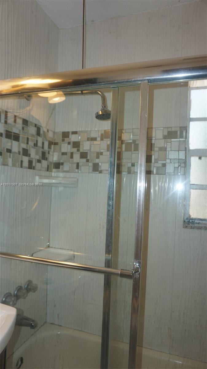 335 Nw 187th Street Property Photo 23