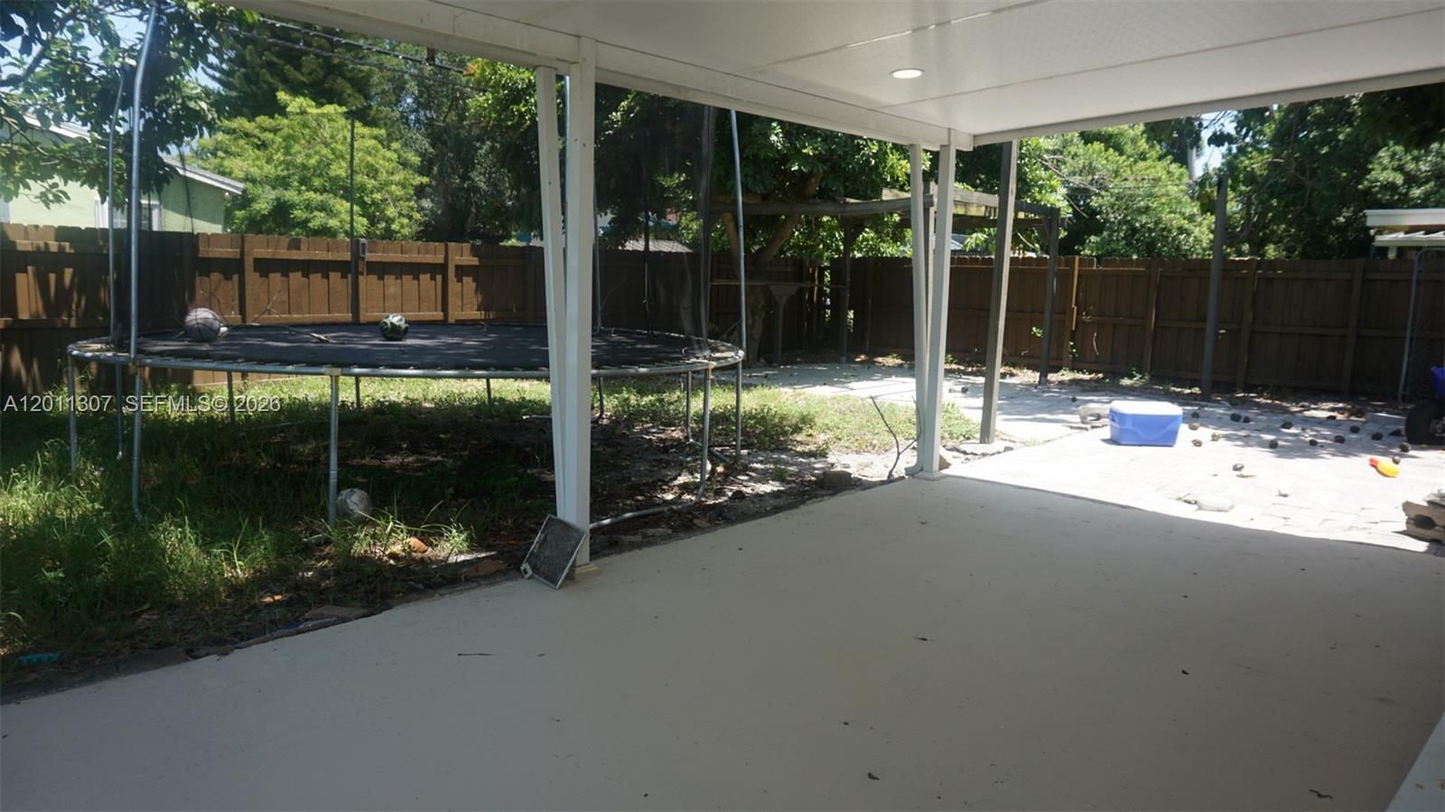 335 Nw 187th Street Property Photo 27