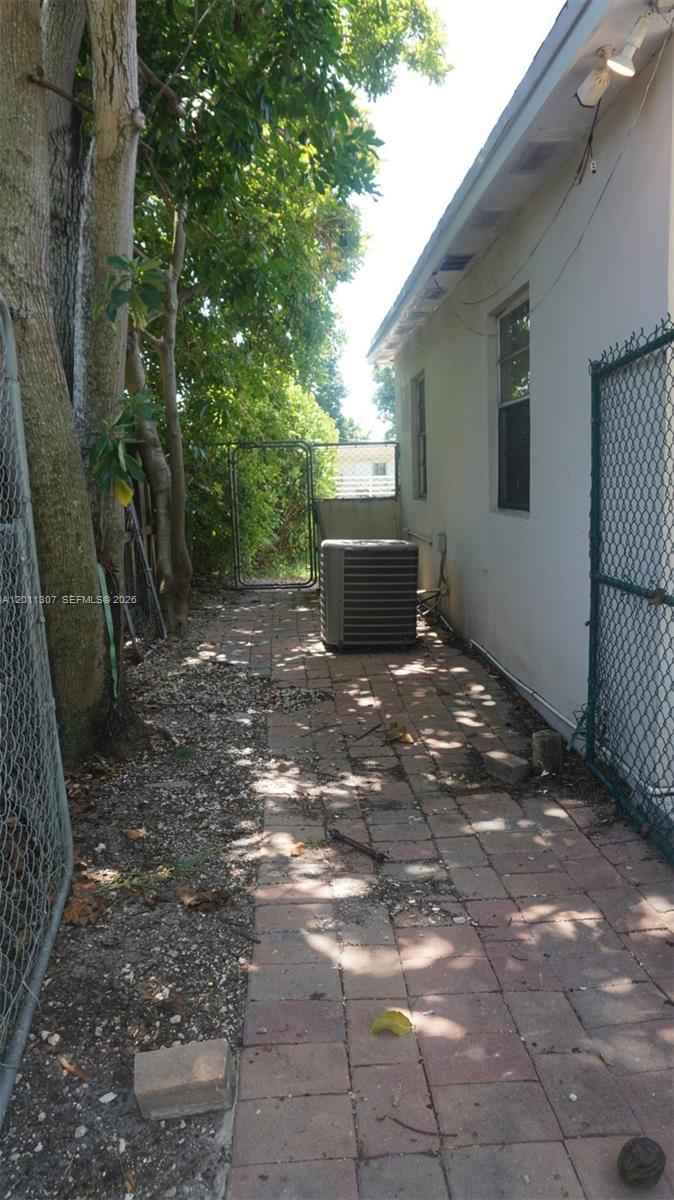 335 Nw 187th Street Property Photo 30