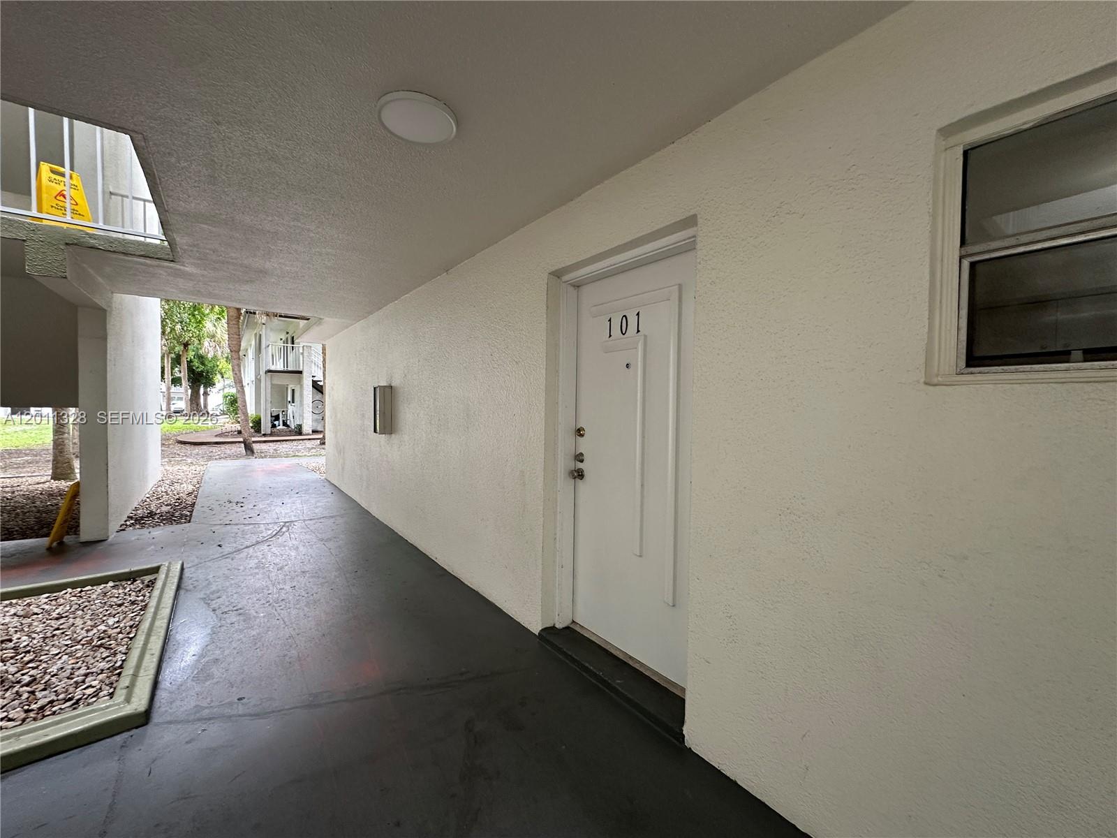 4215 N University Drive 101 Property Photo 6