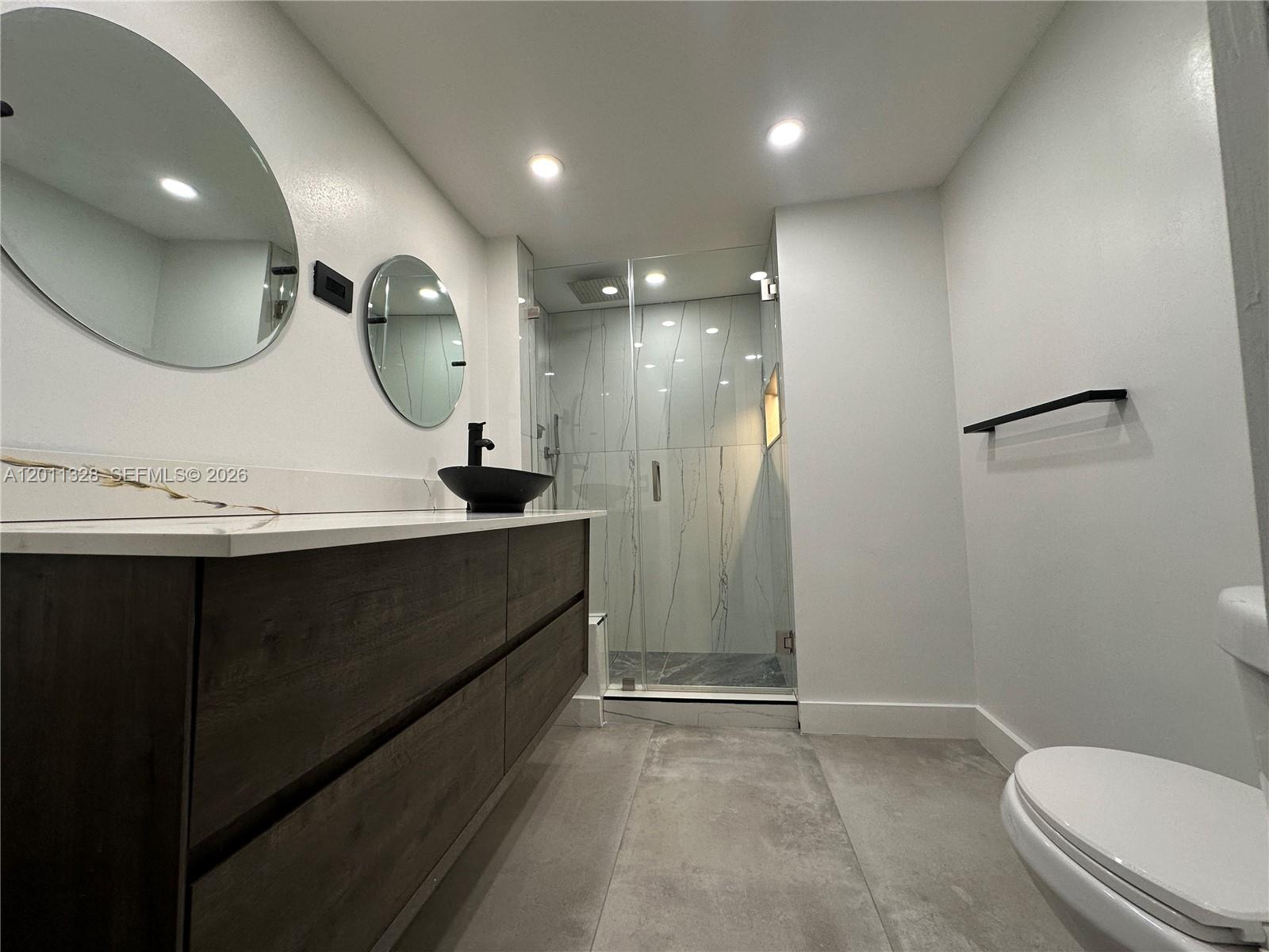 4215 N University Drive 101 Property Photo 16