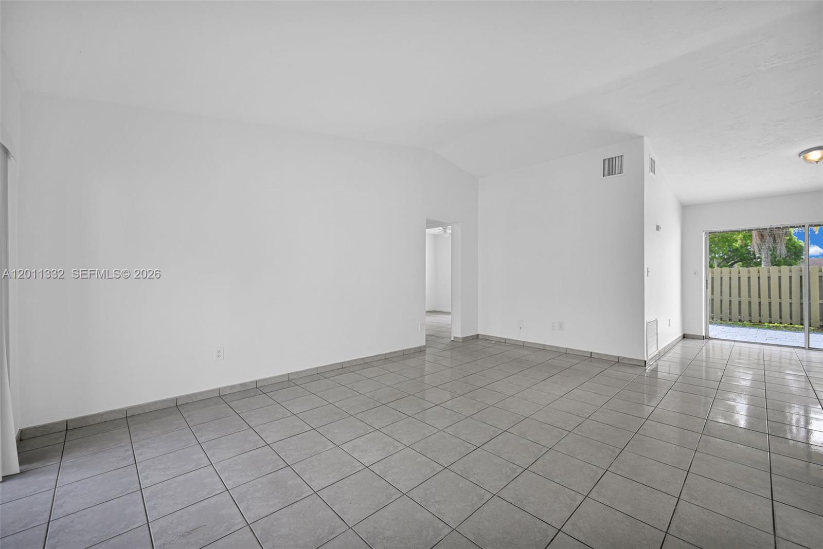 12438 Sw 115th Terrace Property Photo 4