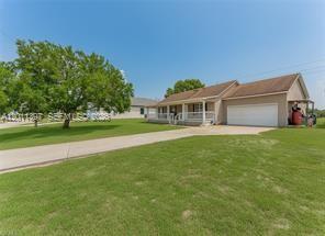 1500 Jay Terrace Property Photo 2
