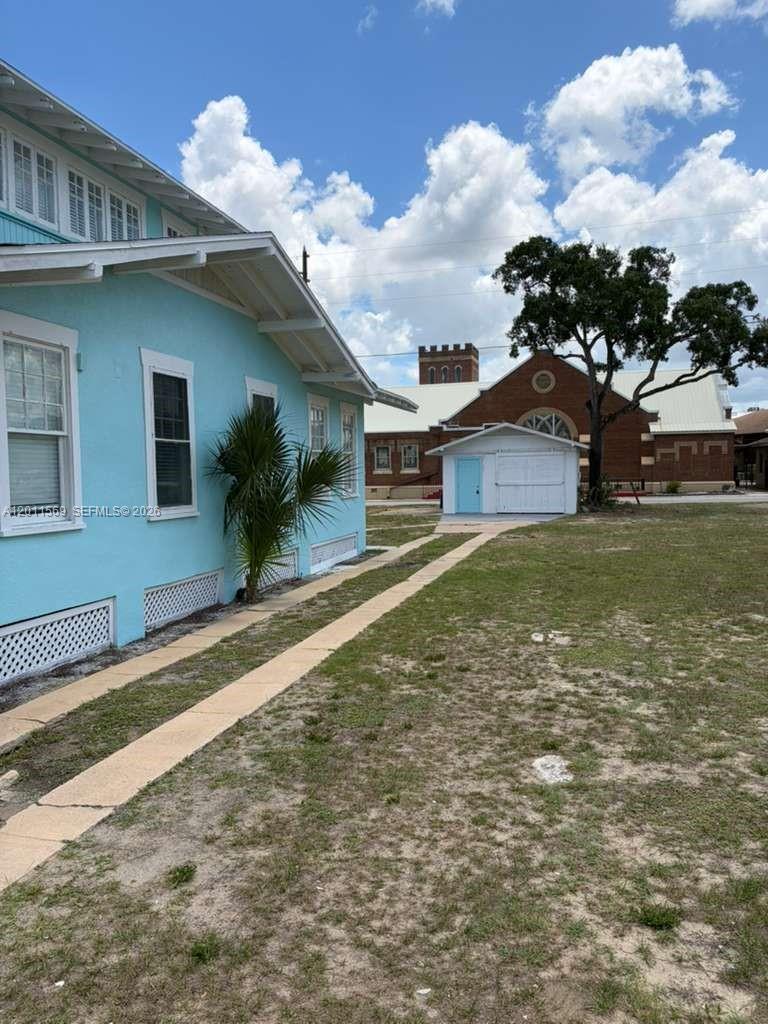 1870 Lakeview Road 1 Property Photo 2