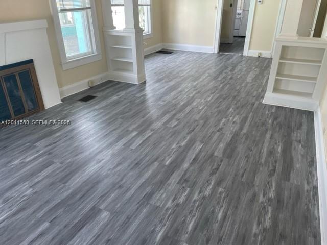 1870 Lakeview Road 1 Property Photo 4