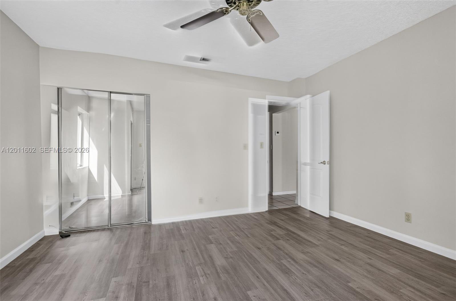 40 Se 8th Street Property Photo 14
