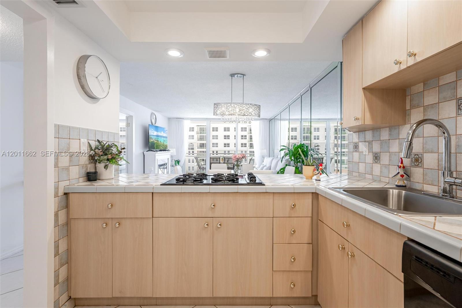 A12011662 Property Photo 15