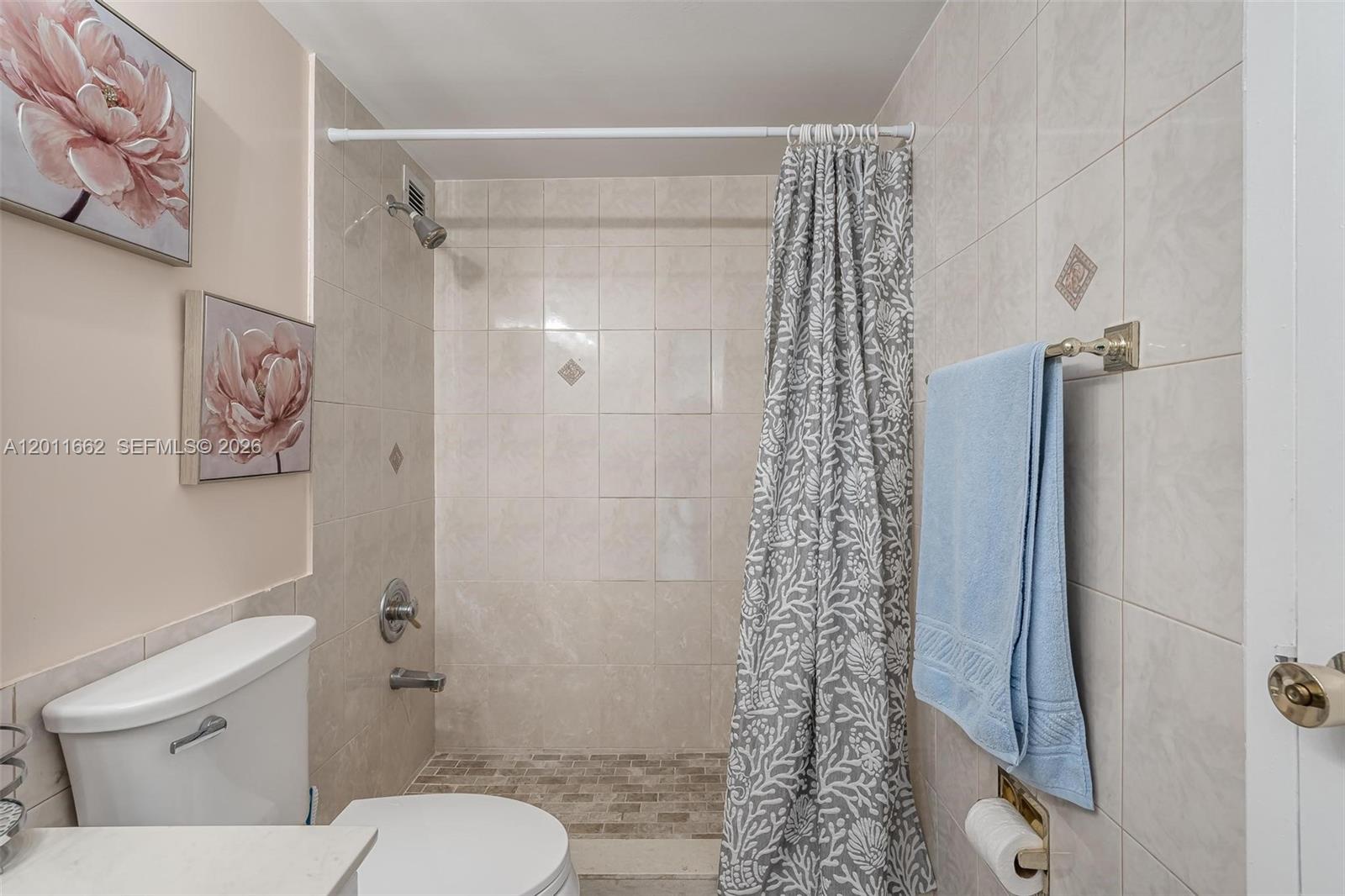 A12011662 Property Photo 18